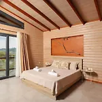 Hilltop 5 * Hanióti